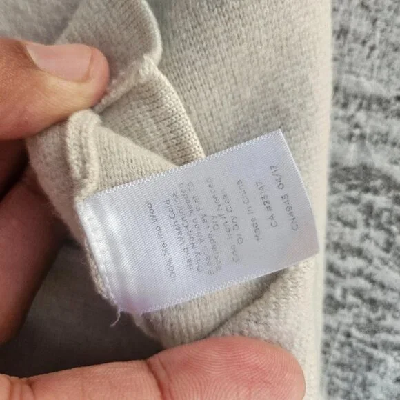 Pure Merino Wool Talbots Ladies Sweater Long Sleeve Gold Tone Button XLP Petite - Picture 8 of 9